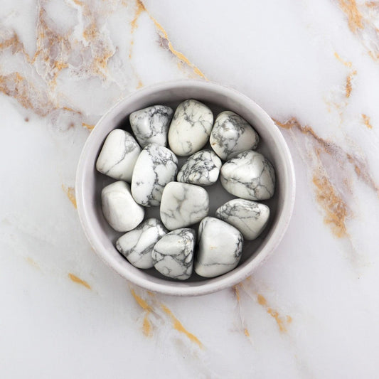 Howlite rolled stone