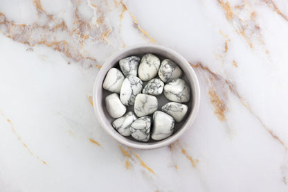 Howlite rolled stone